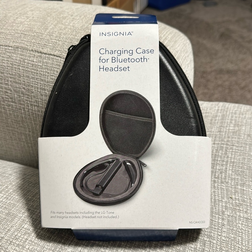 Insignia Charging Case for Bluetooth Headset